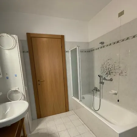 Apartamento Cozy With Private Parking On Domaso's Lakeside - Larihome A09 *